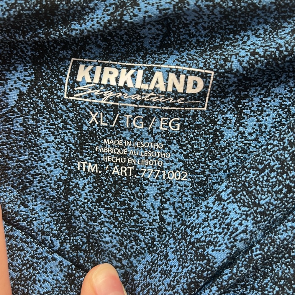 Kirkland Signature Black and Blue Leggings - Picture 2 of 3